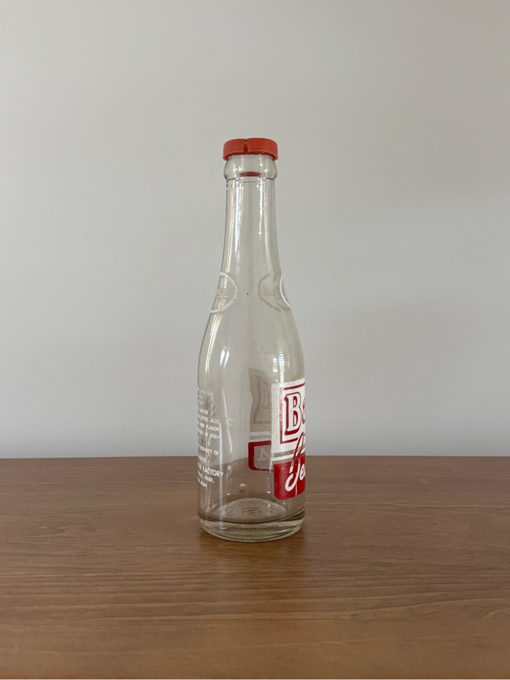 Vintage 1950s Bayani Beverages Glass Bottle – Excellent Condition - Picture 2 of 5